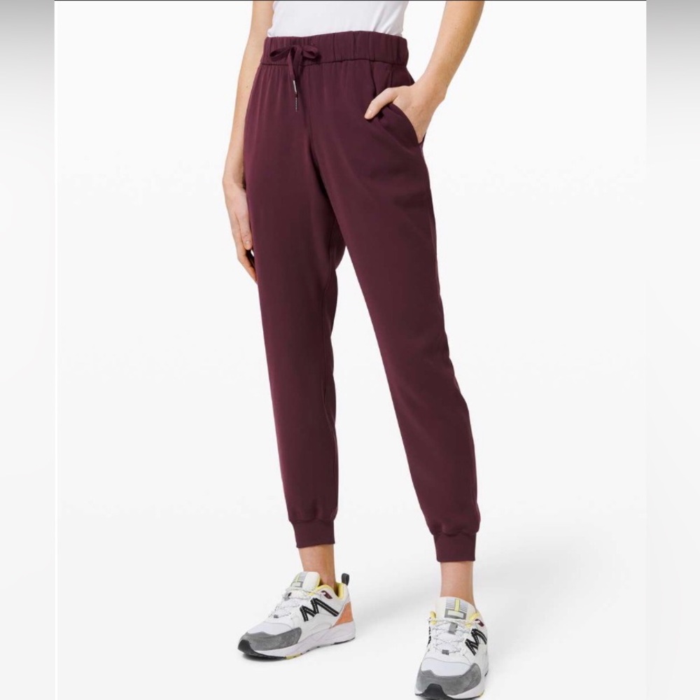 Lululemon On the Fly Jogger *Woven